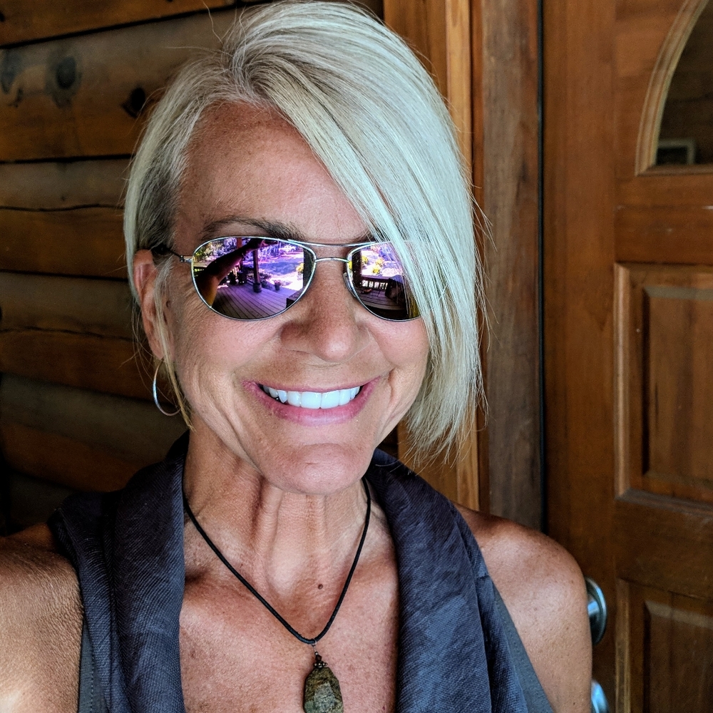 Meet your Posher, Lisa